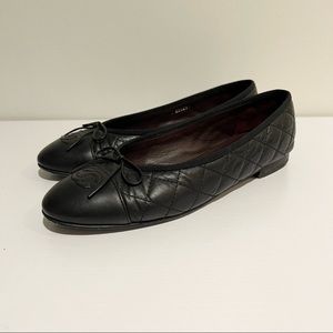 Chanel - Black Quilted Ballet Flats Ballerinas 39